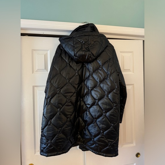 Calvin Klein 37” onion quilted puffer coat - Picture 5 of 6